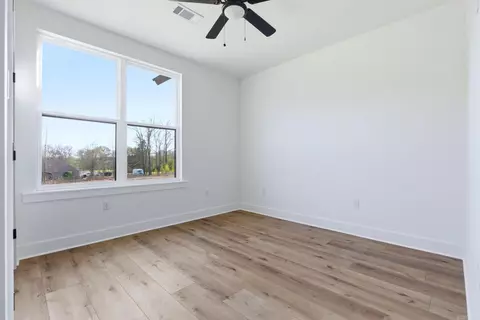 Bedroom - 211 Michelle Dr, Beebe, AR 72012 photo 3 of 4