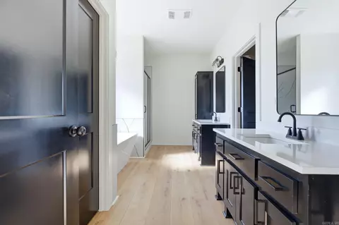 Entry Way - 211 Michelle Dr, Beebe, AR 72012 photo 5 of 5