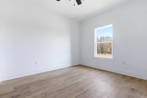 Bedroom - 211 Michelle Dr, Beebe, AR 72012 photo 4 of 4