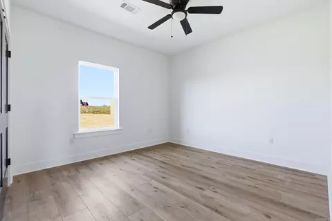 Bedroom - 211 Michelle Dr, Beebe, AR 72012 photo 2 of 4