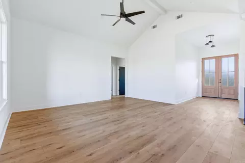 Living - 211 Michelle Dr, Beebe, AR 72012 photo 2 of 3