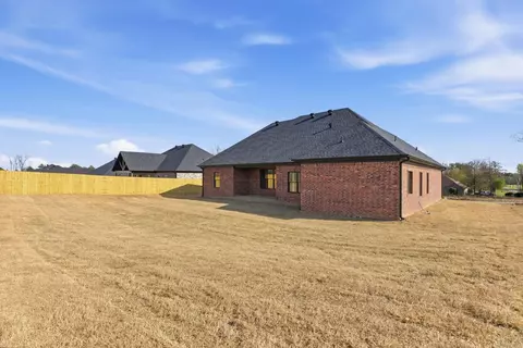 Exterior - 211 Michelle Dr, Beebe, AR 72012 photo 7 of 10