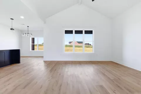 Living - 211 Michelle Dr, Beebe, AR 72012 photo 1 of 3