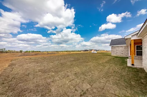 Exterior - 223 Michelle Dr, Beebe, AR 72012 photo 6 of 7