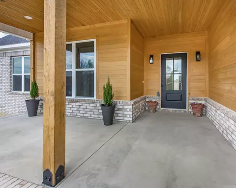 Exterior - 223 Michelle Dr, Beebe, AR 72012 photo 4 of 7