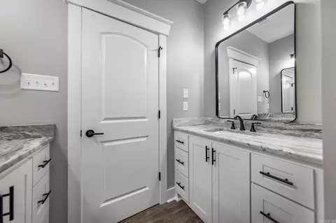 Bath - 223 Michelle Dr, Beebe, AR 72012 photo 7 of 7