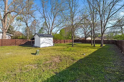 Exterior - 410 W Locust St, Cabot, AR 72023 photo 9 of 12