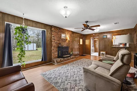 Living - 20 Old Stagecoach Rd, Cabot, AR 72023 photo 3 of 4
