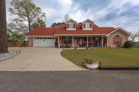 228 Perry St, Glenwood, AR 71943