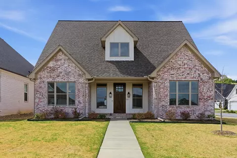 50 Fletcher Ridge Cir, Little Rock, AR 72223