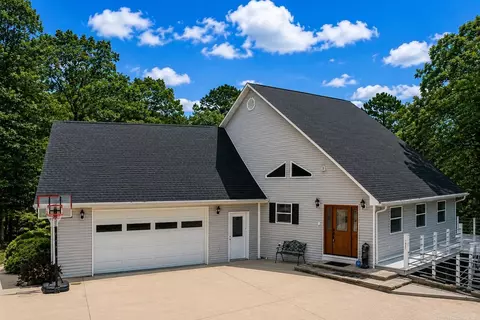 135 Wilshire Dr, Fairfield Bay, AR 72088