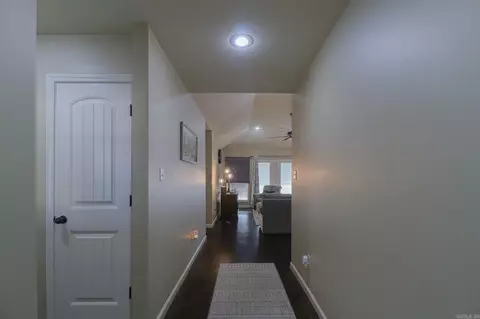 Entry Way - 417 Arrowhead Rd, Trumann, AR 72472 photo 1 of 2