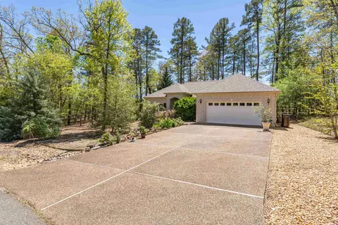 7 Acambaro Pl, Hot Springs Village, AR 71909