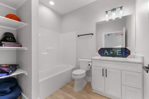 Bath - 125 Louis Rose Ln, Conway, AR 72032 photo 5 of 8