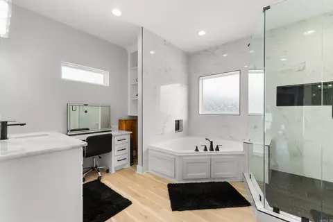 Bath - 125 Louis Rose Ln, Conway, AR 72032 photo 1 of 8