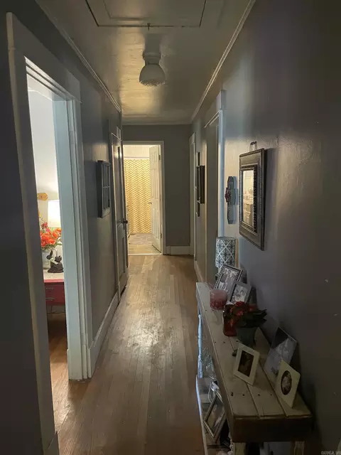 Entry Way - 404 E Cedar St, Warren, AR 71671 photo 1 of 1