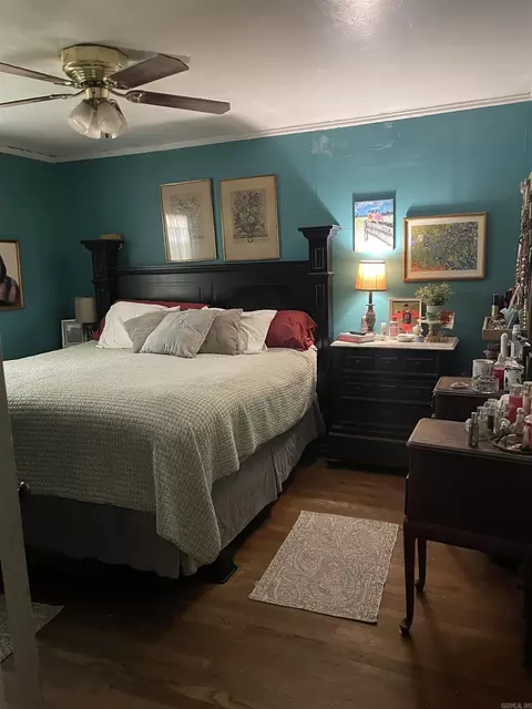 Bedroom - 404 E Cedar St, Warren, AR 71671 photo 1 of 3