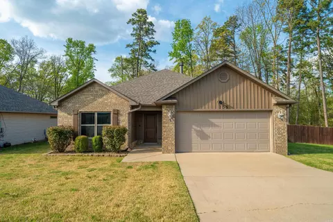 139 Eel Pl, Hot Springs, AR 71913