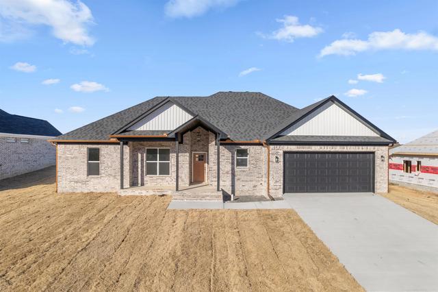 221 Michelle Dr, Beebe, AR 72012