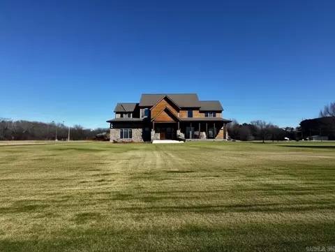 174 Peartree Ln, Jacksonville, AR 72076