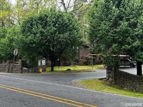 2325 Lakeshore Dr #B4, Hot Springs, AR 71913