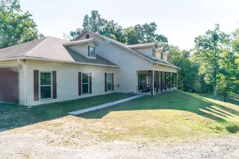 8814 Matt Daniels Ln, Benton, AR 72019