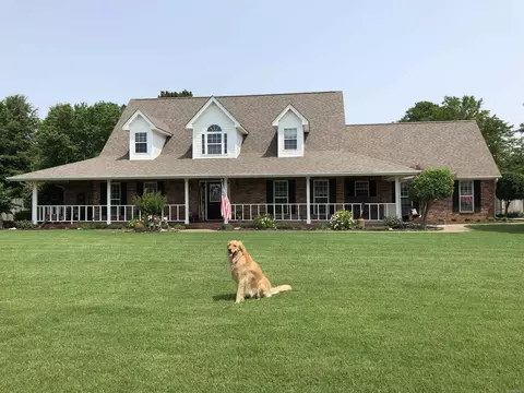 Exterior - 1242 St Augustine Blvd, Trumann, AR 72472 photo 5 of 9