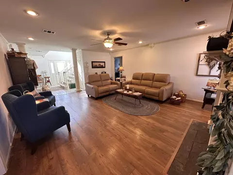 Living - 1242 St Augustine Blvd, Trumann, AR 72472 photo 3 of 5