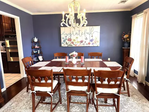 Dining - 1242 St Augustine Blvd, Trumann, AR 72472 photo 1 of 3
