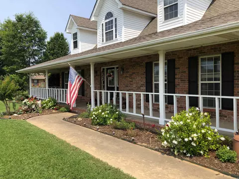 Exterior - 1242 St Augustine Blvd, Trumann, AR 72472 photo 4 of 9