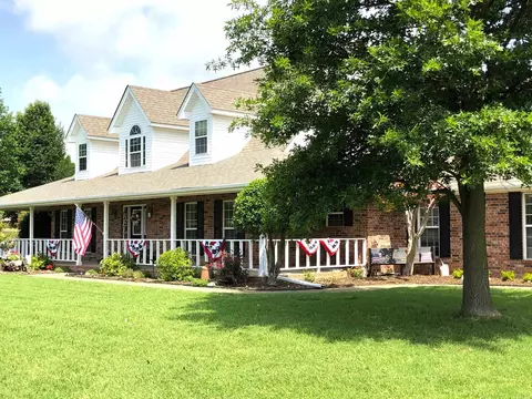Exterior - 1242 St Augustine Blvd, Trumann, AR 72472 photo 3 of 9