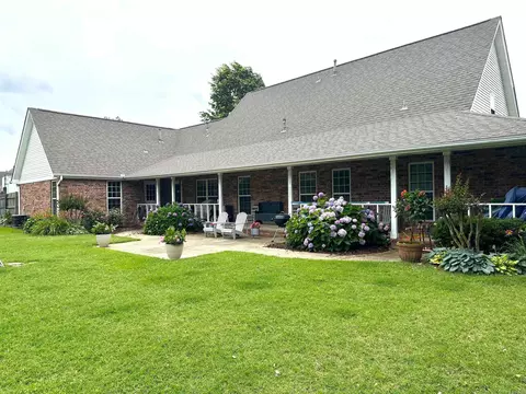 Exterior - 1242 St Augustine Blvd, Trumann, AR 72472 photo 6 of 9