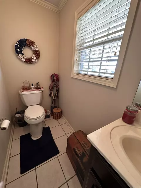 Bath - 1242 St Augustine Blvd, Trumann, AR 72472 photo 4 of 8