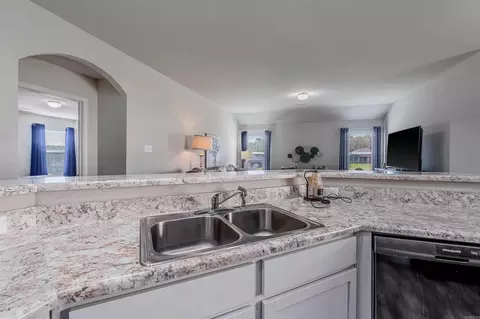 Kitchen - 20 Erwin Dr, Austin, AR 72007 photo 2 of 4