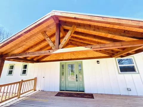 Exterior - 233 S Mountain Rd, Marshall, AR 72650 photo 3 of 9