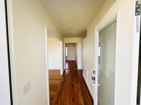 Entry Way - 233 S Mountain Rd, Marshall, AR 72650 photo 1 of 4