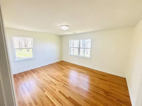 Bedroom - 233 S Mountain Rd, Marshall, AR 72650 photo 5 of 10