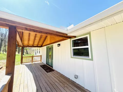 Exterior - 233 S Mountain Rd, Marshall, AR 72650 photo 4 of 9