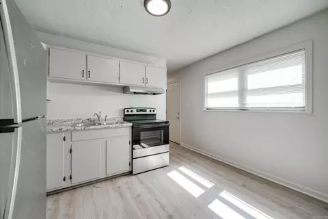 906 Edgehill, Benton, AR 72015 photo 8