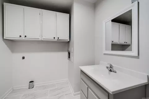 906 Edgehill, Benton, AR 72015 photo 23