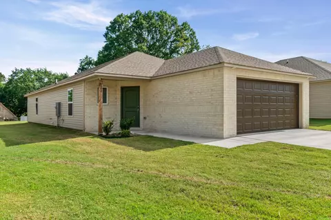 802 Gussy Ln, Benton, AR 72019
