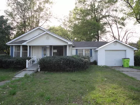 1808 S Leslie St, Stuttgart, AR 72160