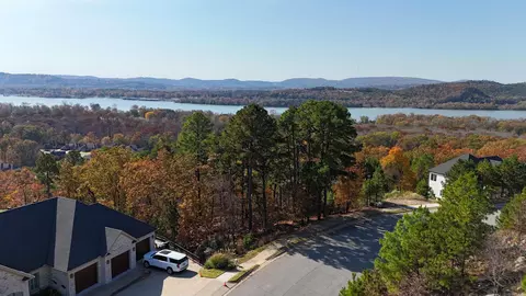 163 Manitou Dr, Maumelle, AR 72113