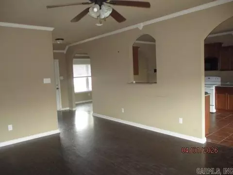 Living - 135 Harvick Cir, Cabot, AR 72023 photo 2 of 2