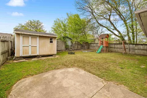 Exterior - 419 Pearson St, Benton, AR 72015 photo 2 of 9