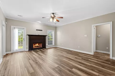 Living - 23 Oak Tree Cir, Conway, AR 72032 photo 2 of 4