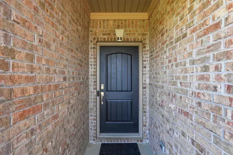 Entry Way - 23 Oak Tree Cir, Conway, AR 72032 photo 1 of 2