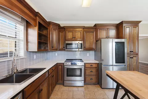 Kitchen - 23 Oak Tree Cir, Conway, AR 72032 photo 5 of 5