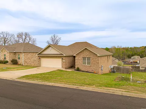 Exterior - 2060 Shadow Falls Dr, Conway, AR 72032 photo 2 of 3
