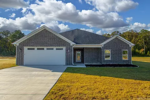 1112 Duke Dr, Bauxite, AR 72011
